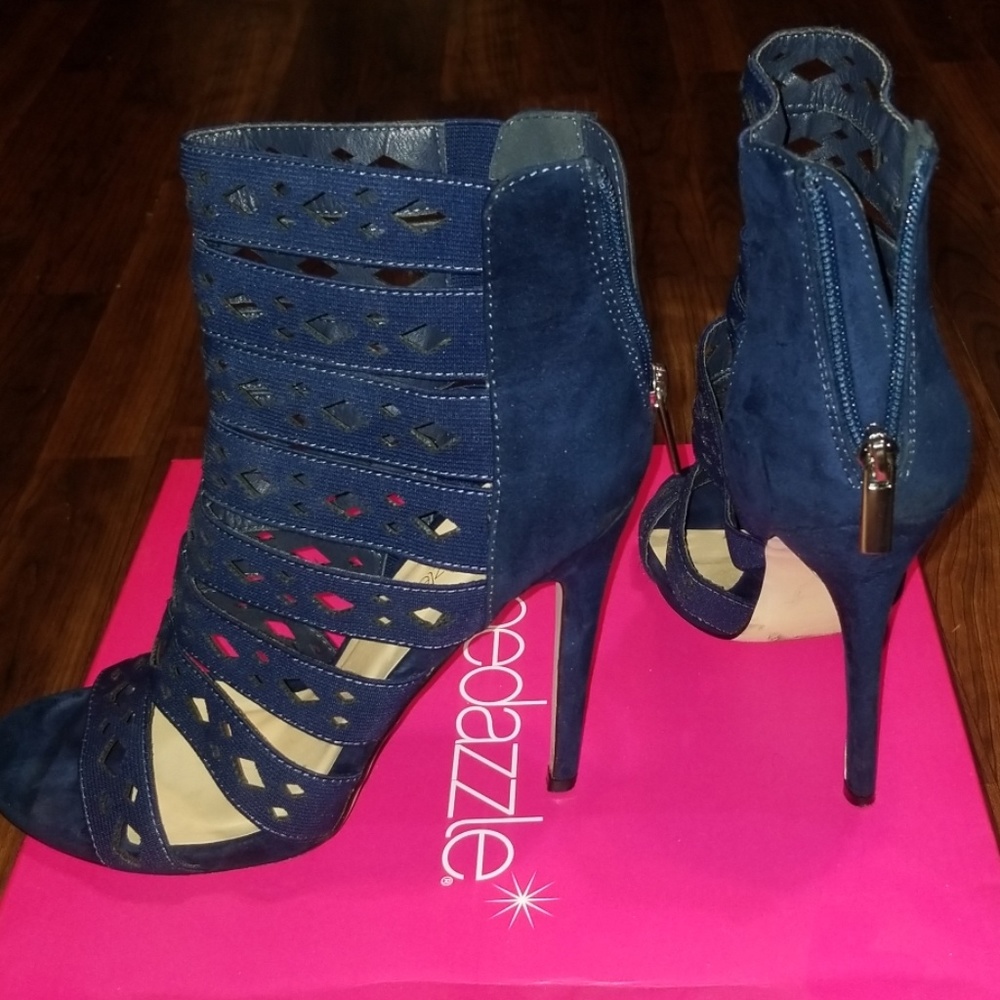 Shoedazzle dress sandals